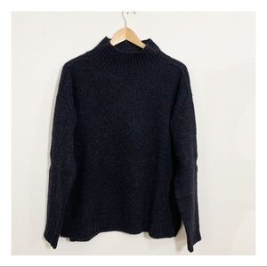 TELA Sweater M